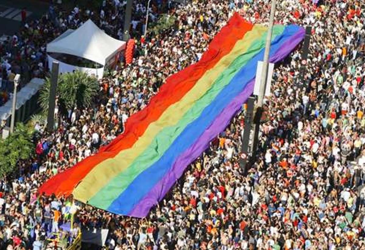 Attacco omofobo a Scampia: aggressione per orientamento sessuale