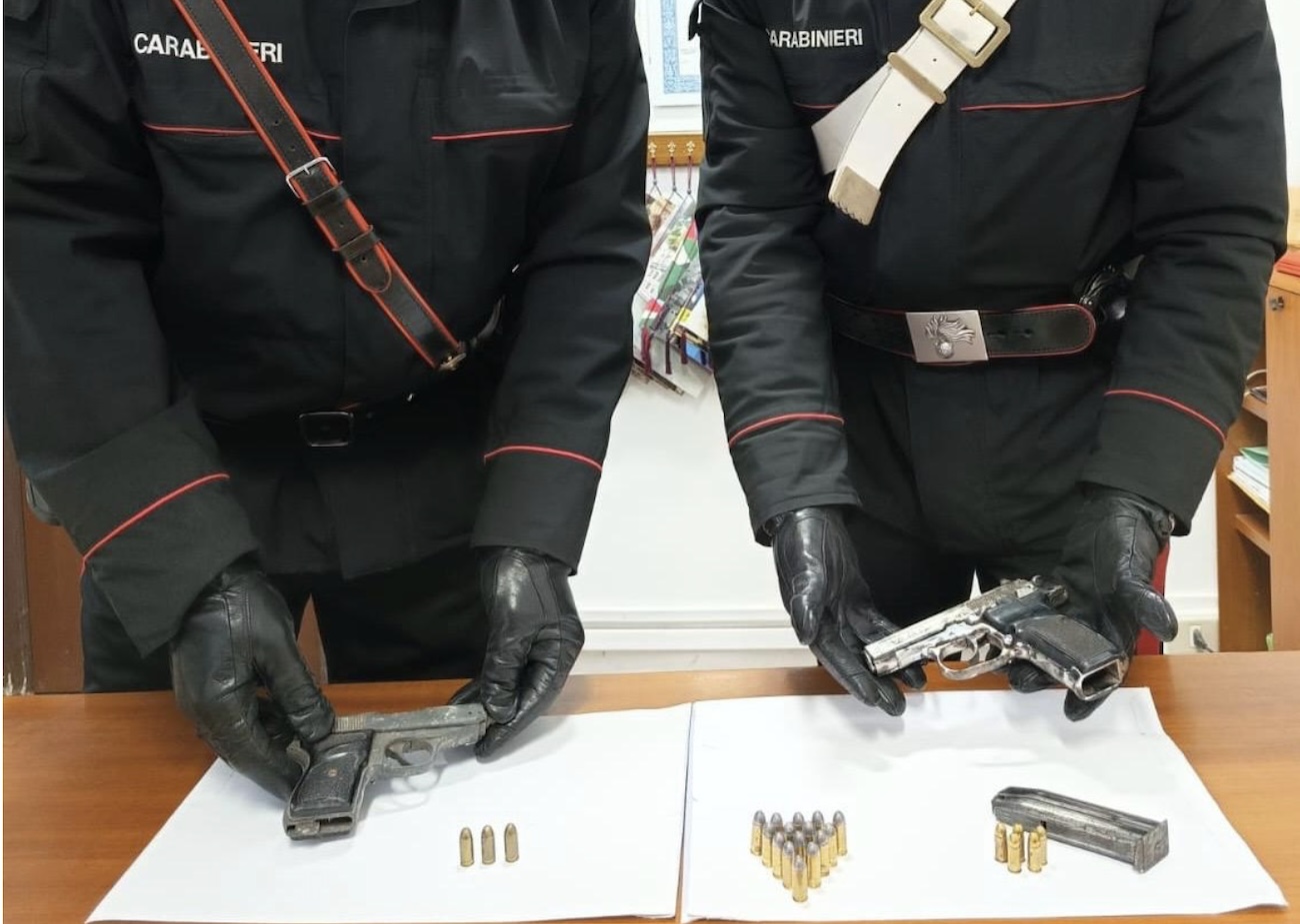 Carabinieri scoprono due armi durante un’operazione